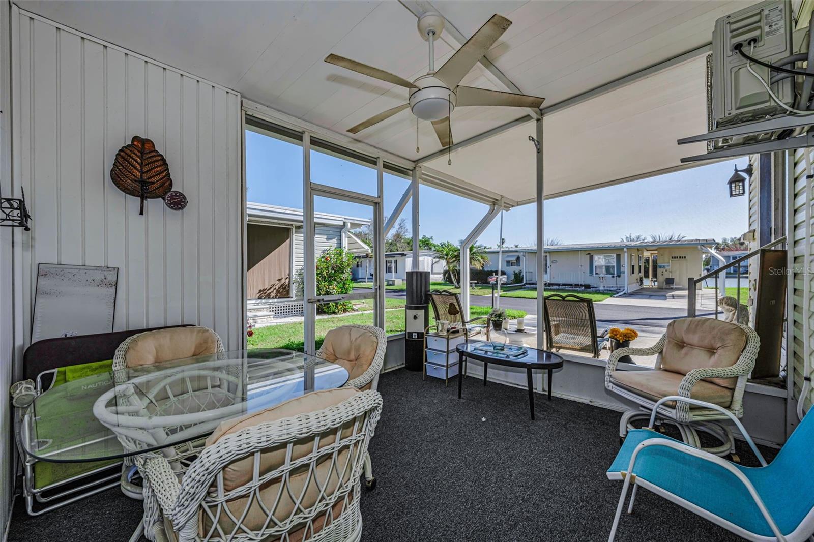 screened in side porch