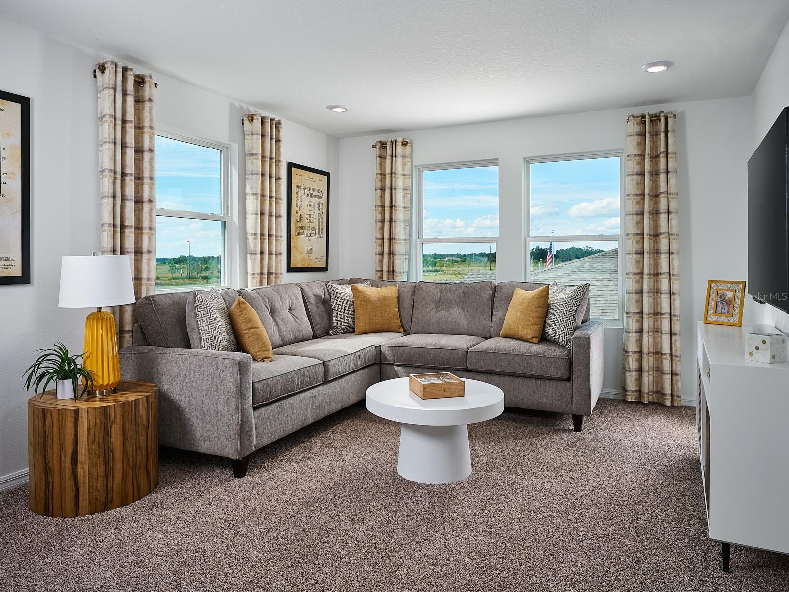 Photos are of similar model but not that of exact house. Pictures, photographs, colors, features, and sizes are for illustration purposes only and will vary from the homes as built.