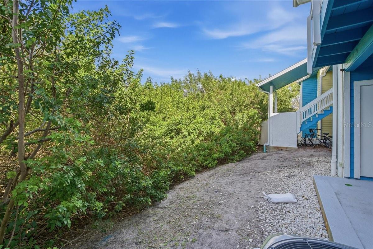 ENJOY THE PEACEFUL NATURE & CONSERVATION VIEWS!