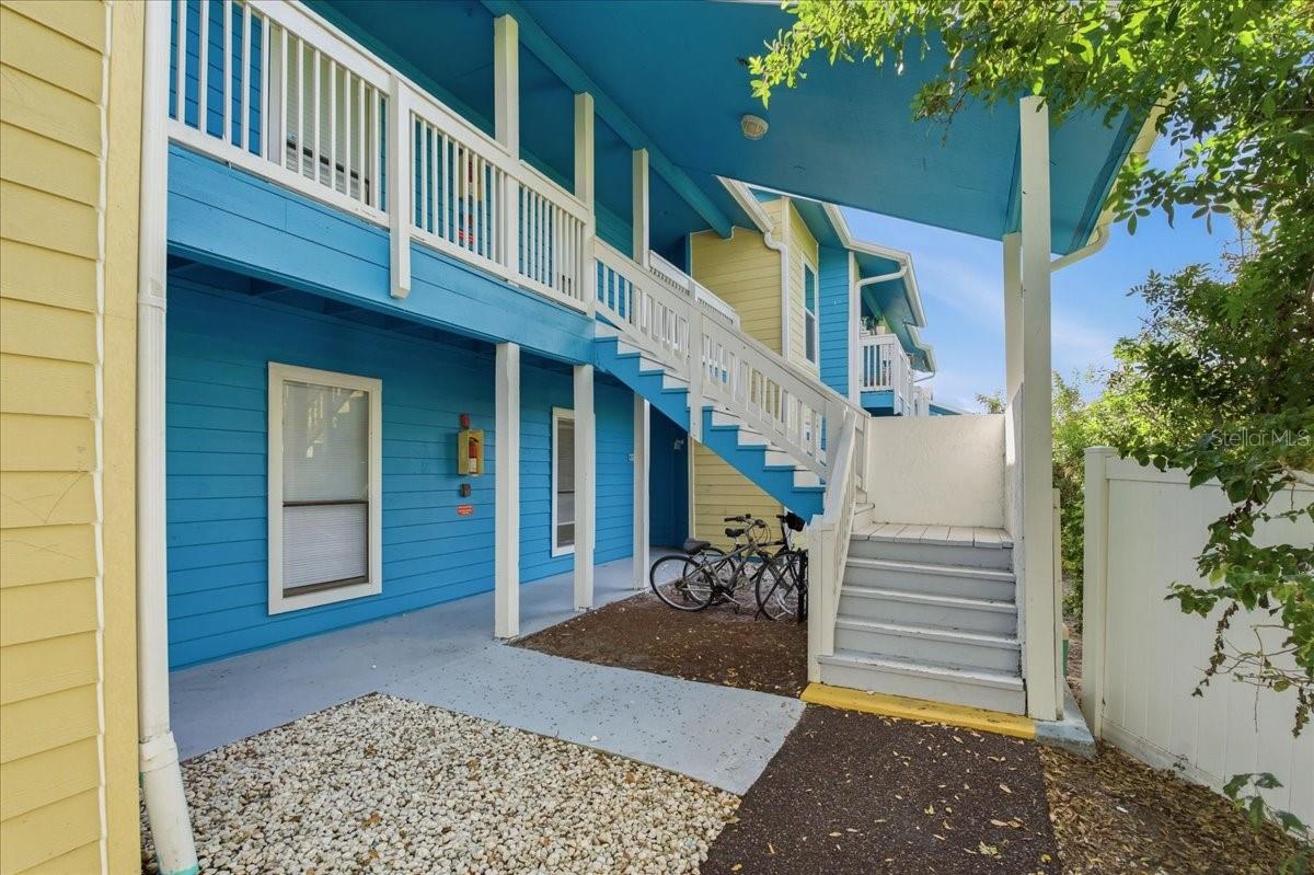 ENJOY THE GROUND UNIT