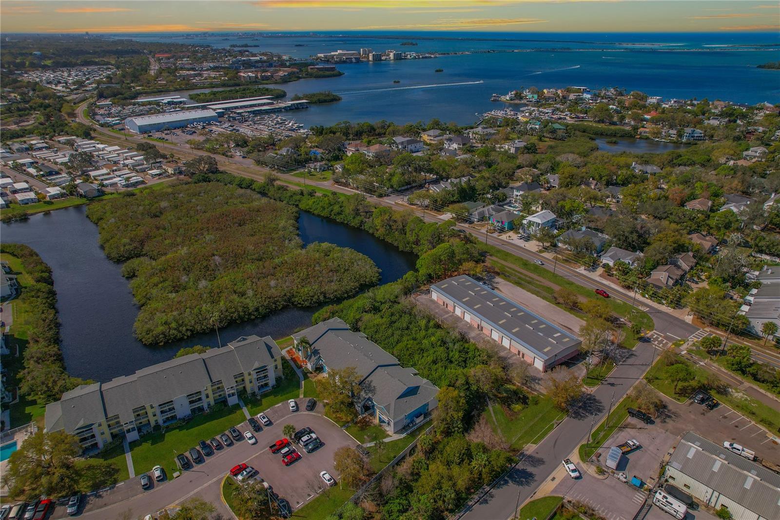 COME LIVE THE TRUE FLORIDA LIFESTYLE!