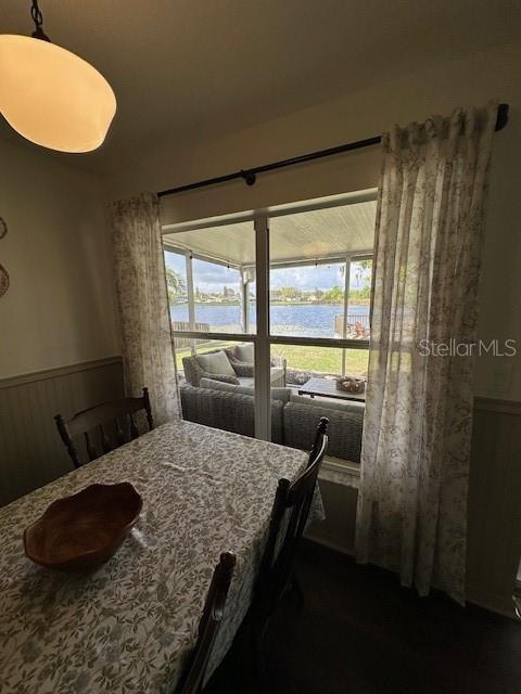 Eat in space in Kitchen with views of the lanai and lake