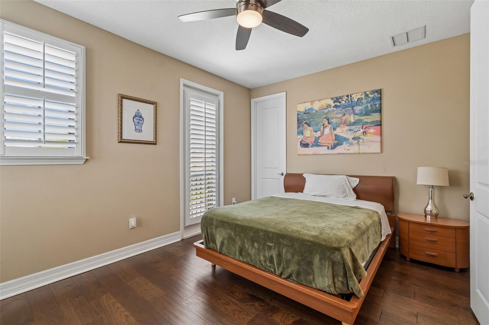 2nd upstairs Bedroom