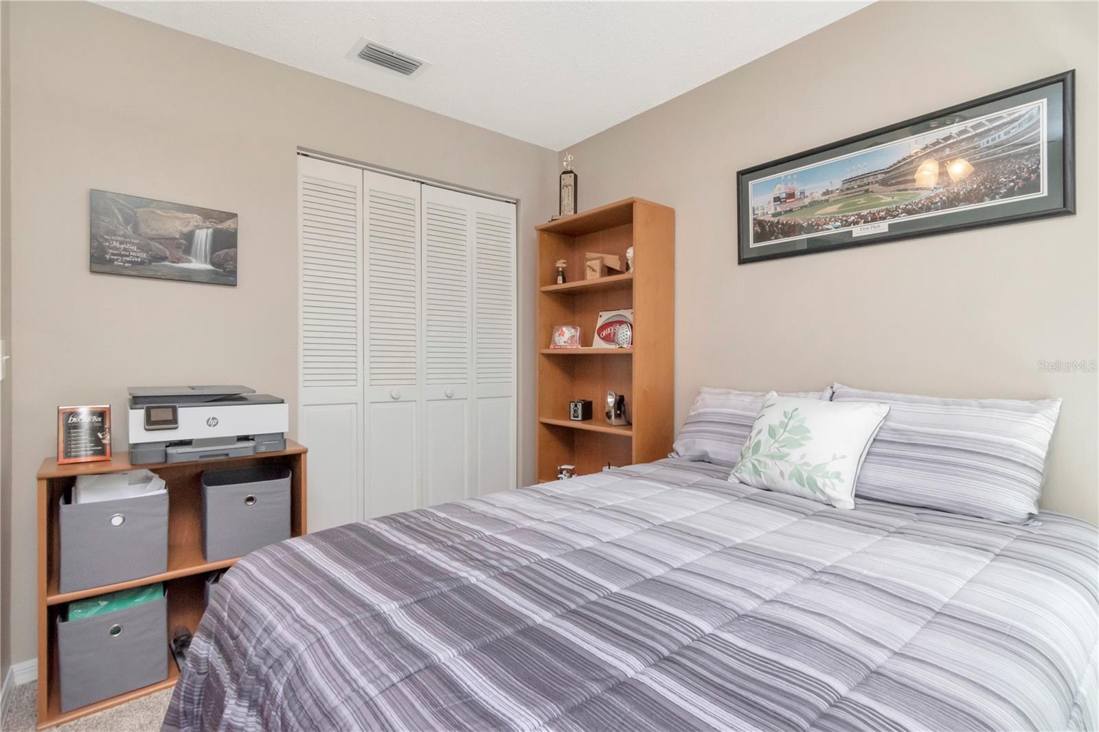 Guest Bedroom 1 with new carpet