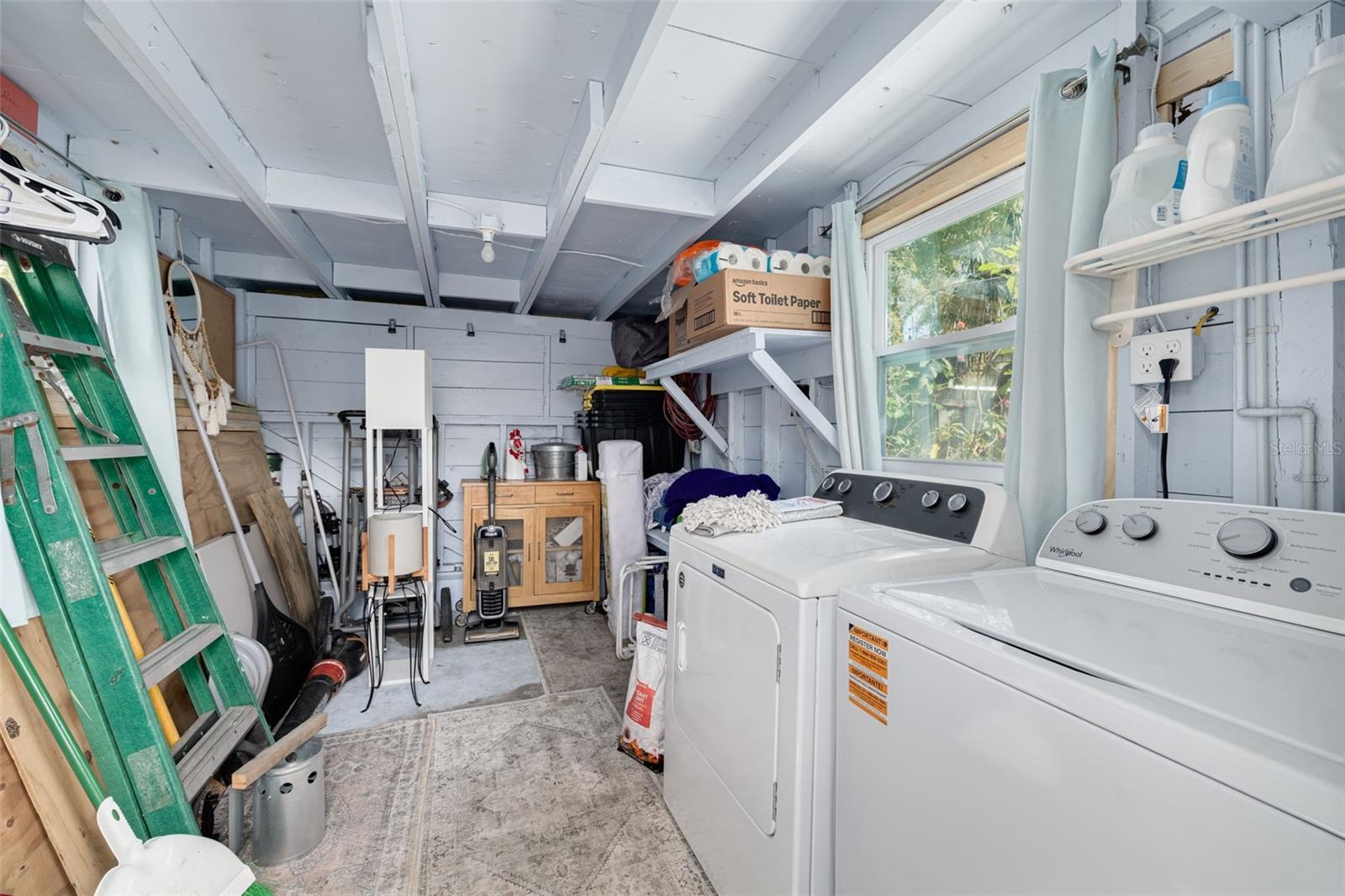 Detached Shed and Laundry