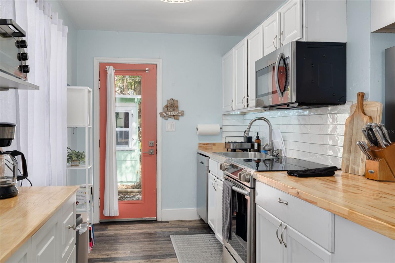 Backyard Access through the kitchen