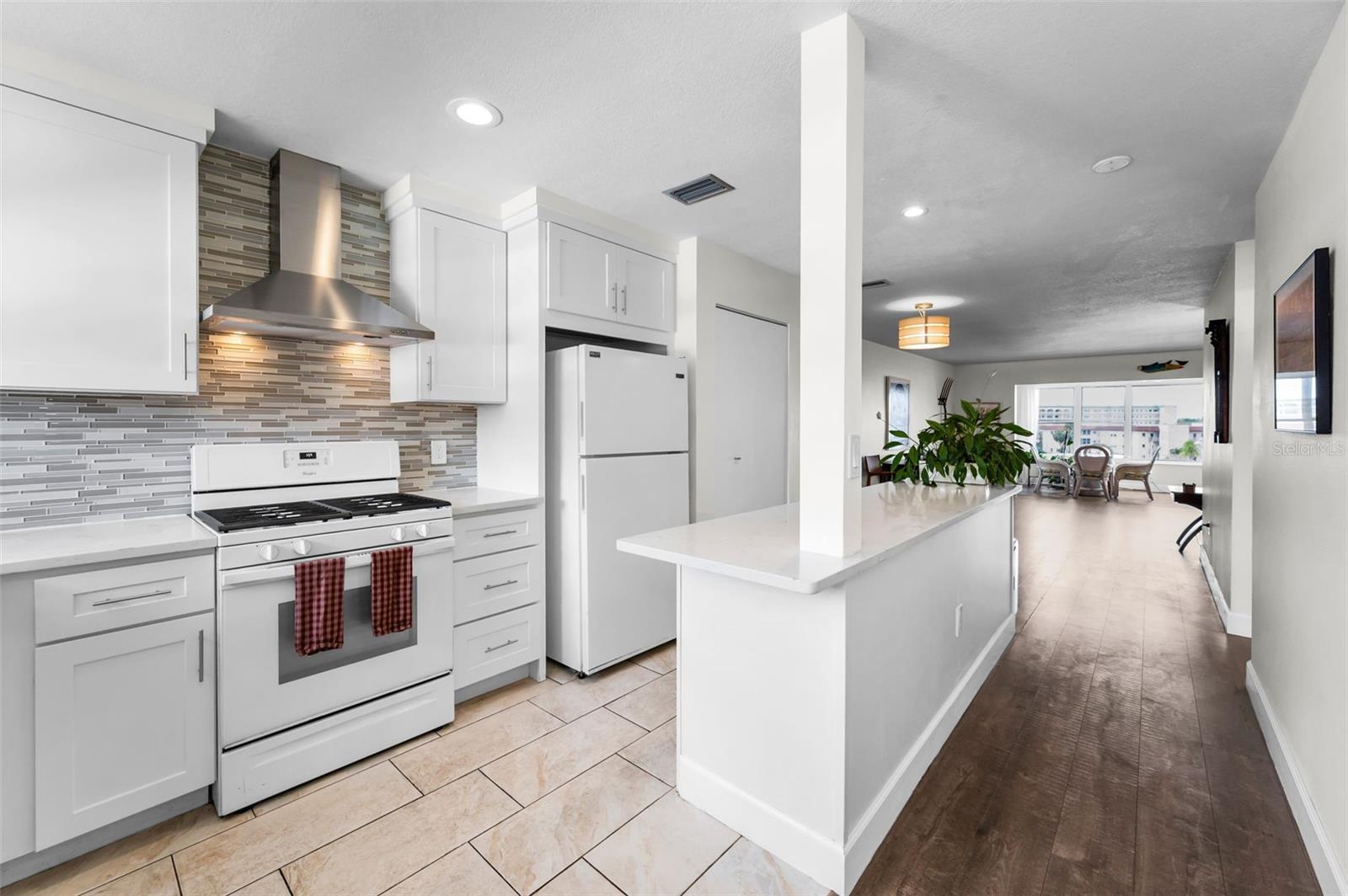 Kitchen/Hallway layout