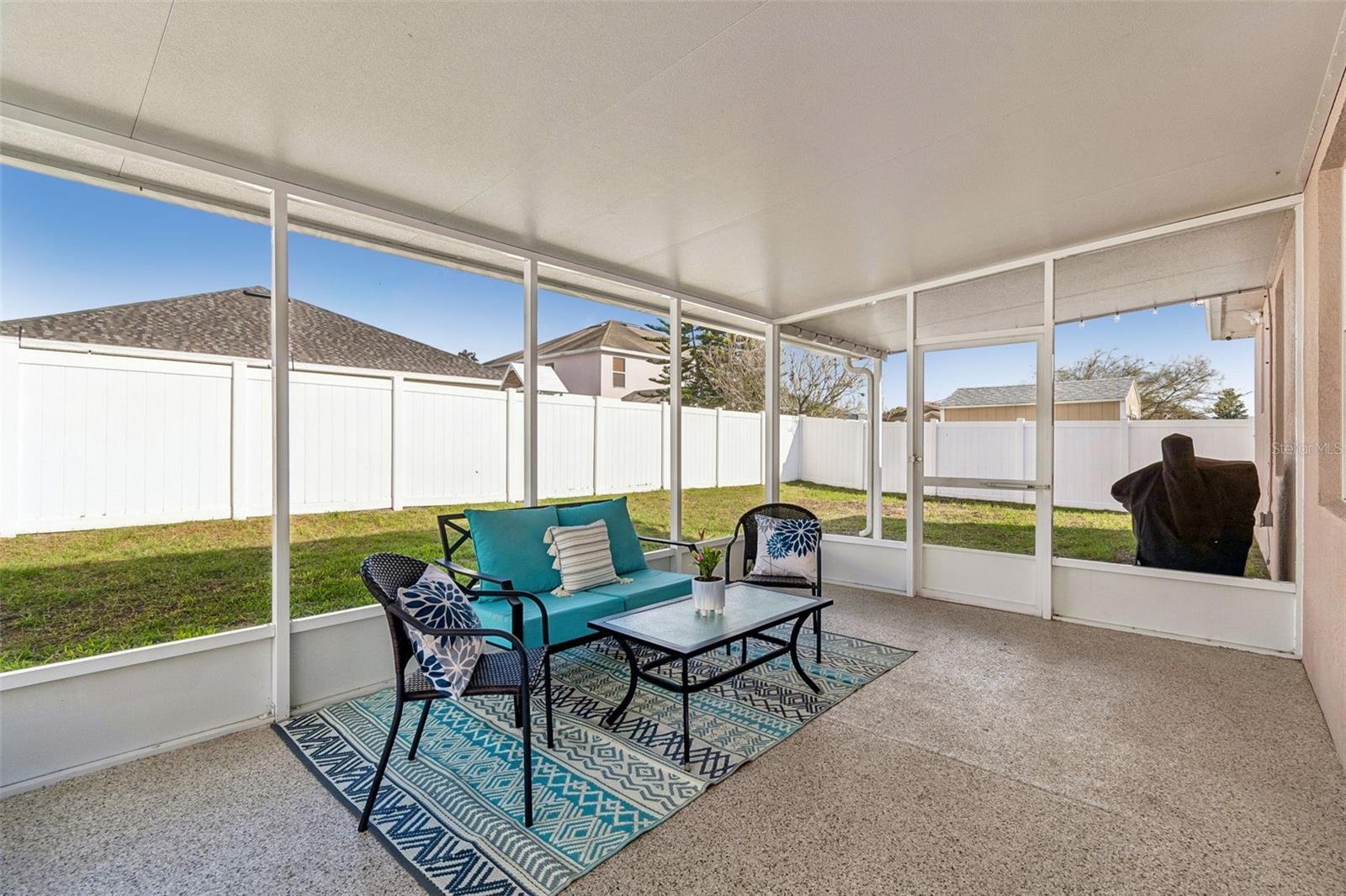 Enormous Screened Lanai