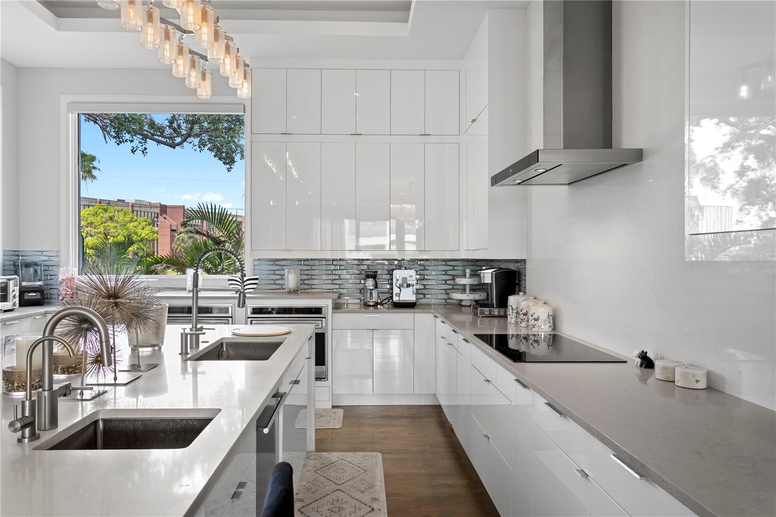 Double Sinks in Kitchen Island
