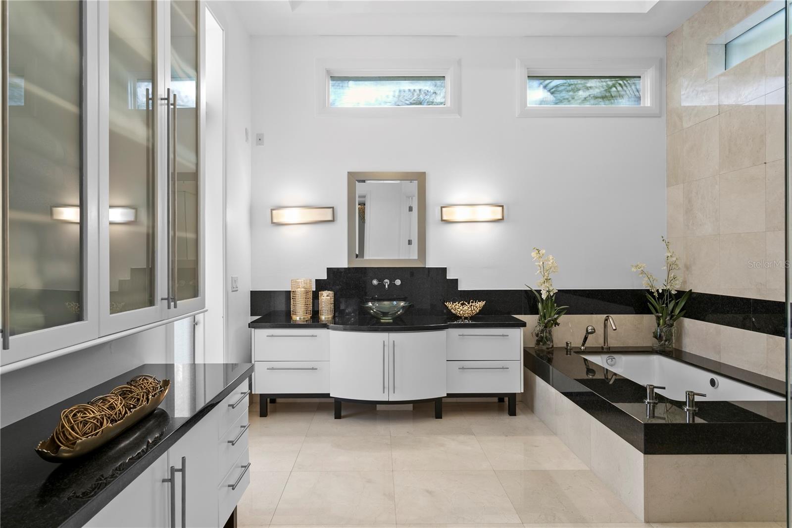 Large En-Suite Bathroom with Tub