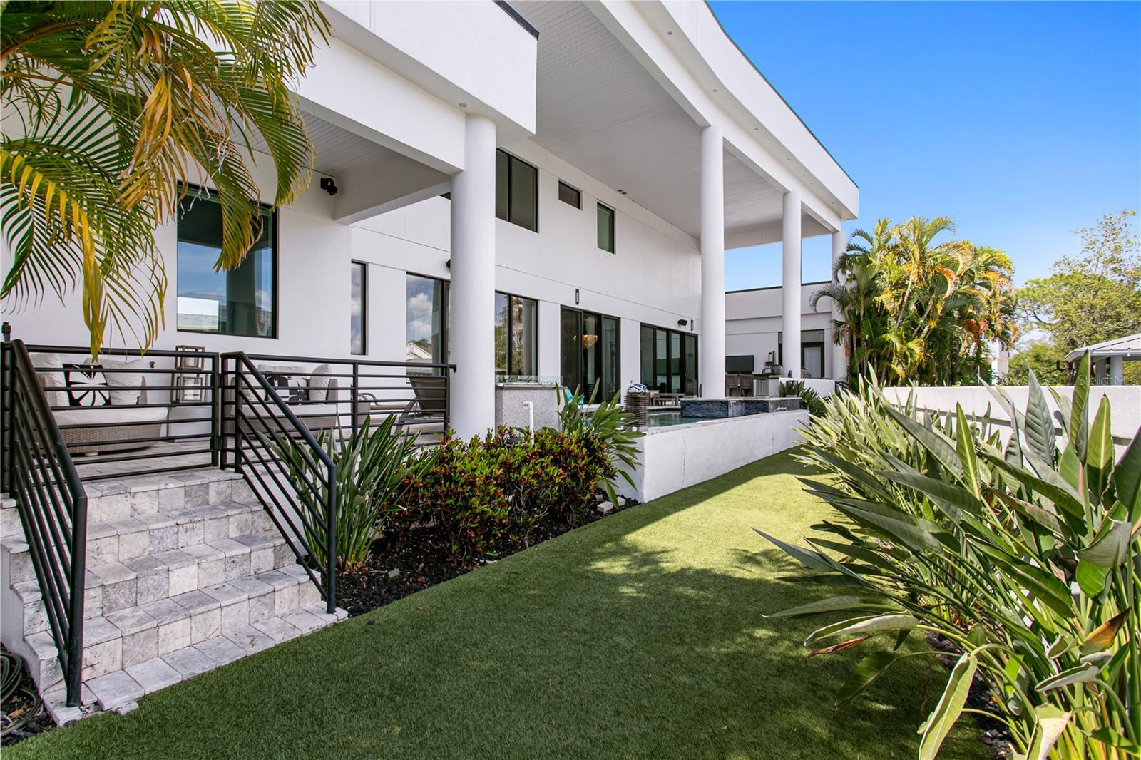 Artificial Turf for Low Maintenance Living