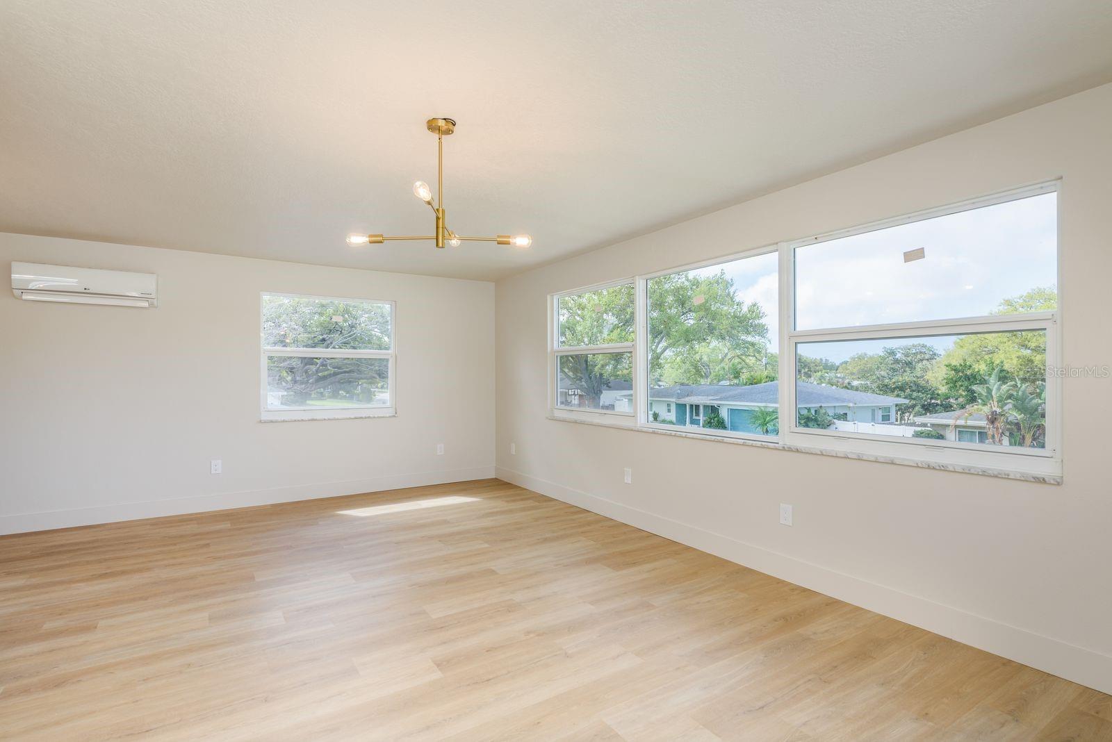 Guest / in-law apartment family room