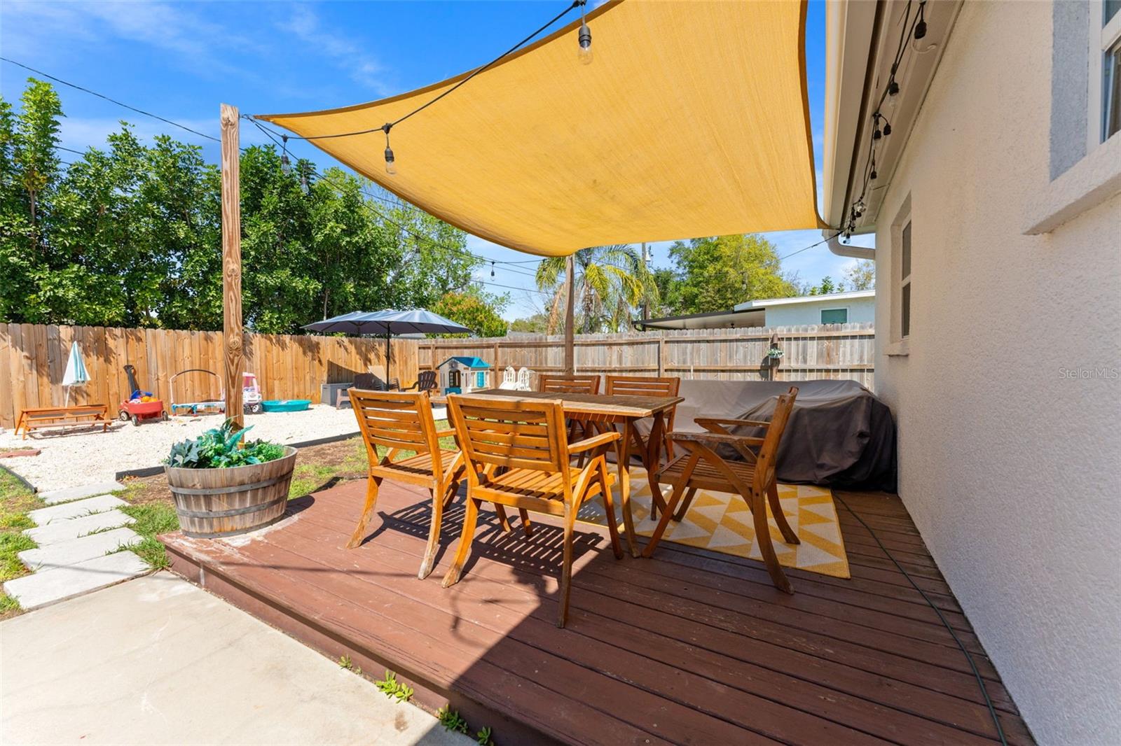 Excellent space to relax and entertain