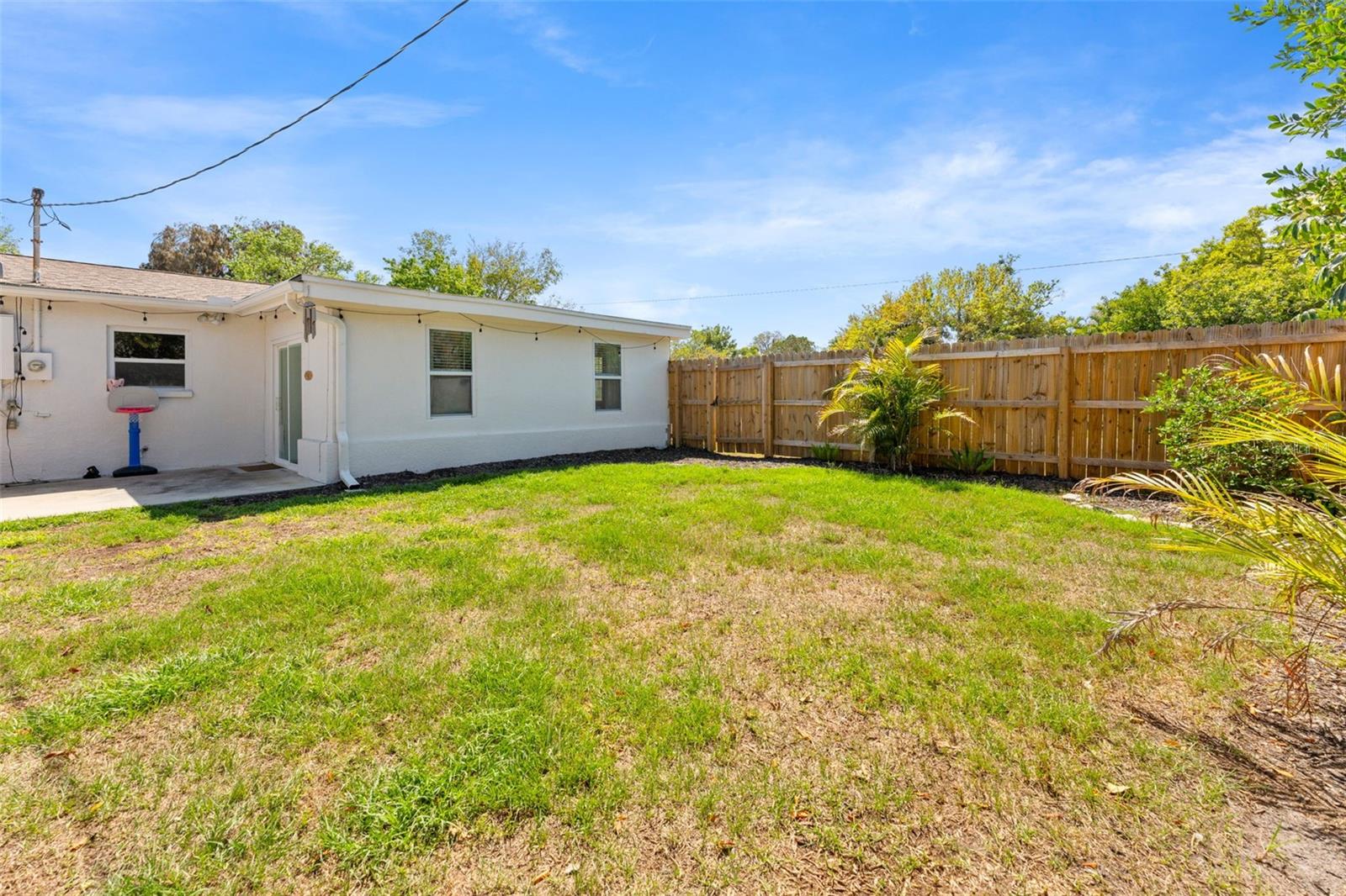 Plenty of room in backyard to park your boat or RV