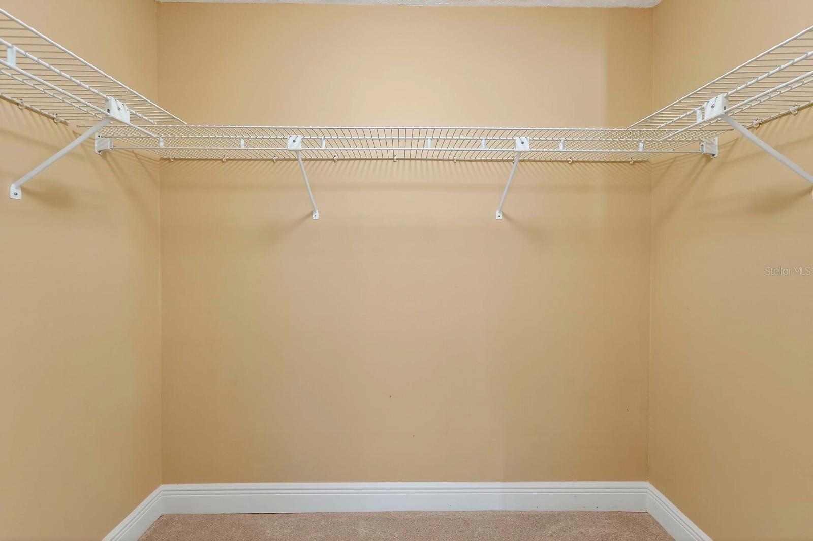 WITH WALK-IN CLOSET