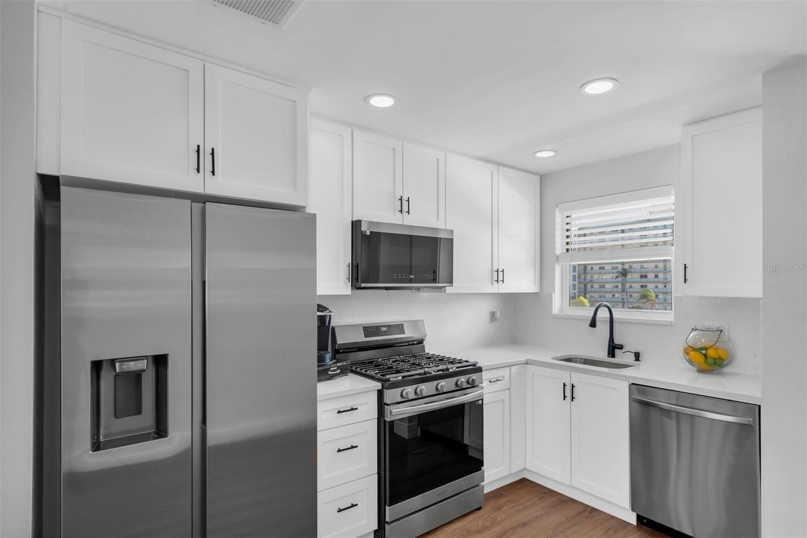 New stainless kitchen