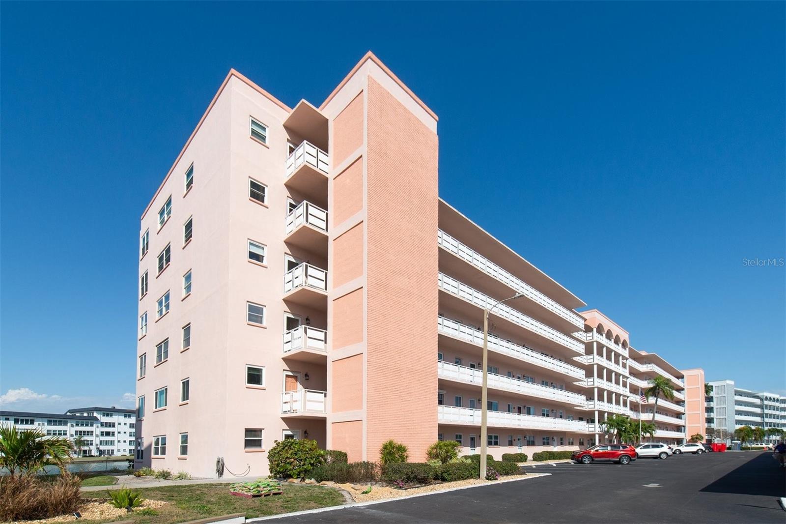 Manchester 6 stories tall