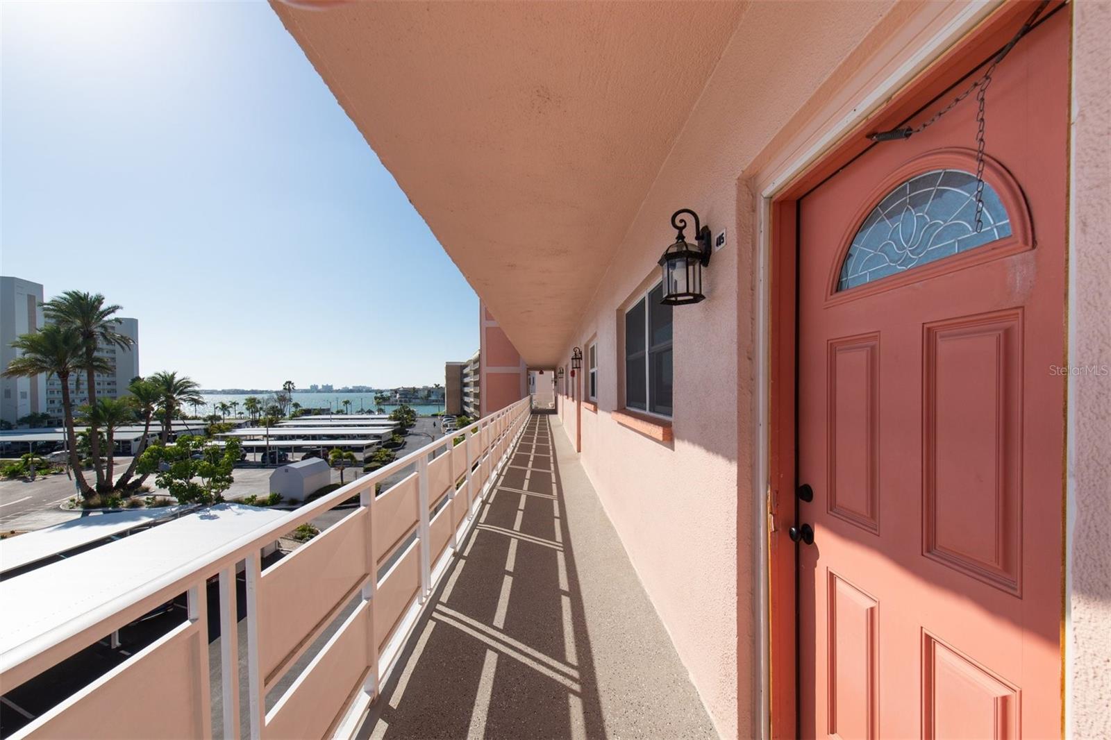 WATERVIEW FROM YOUR FRONT DOOR