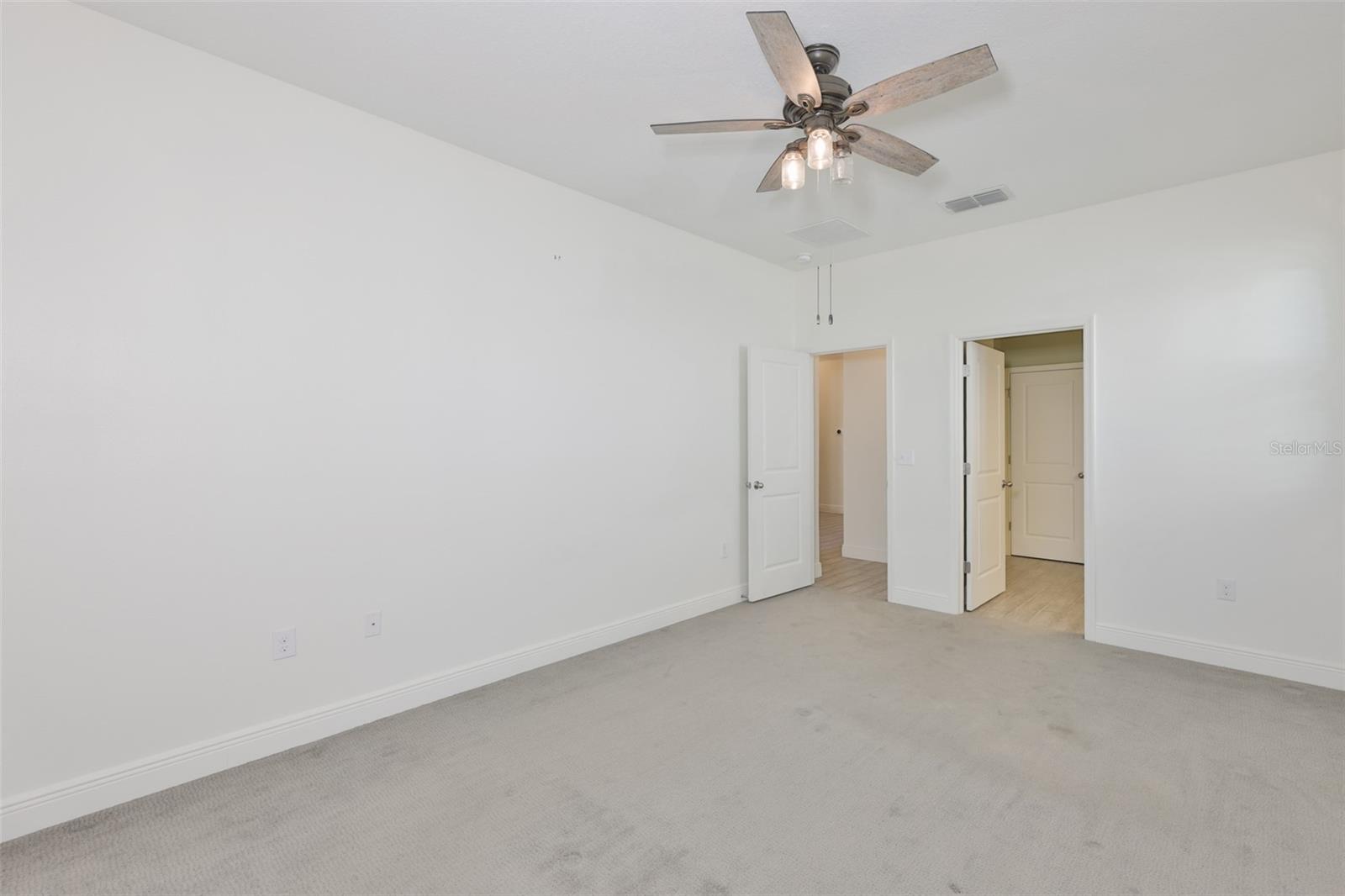 Bedroom 2 (2nd Primary Bedroom)