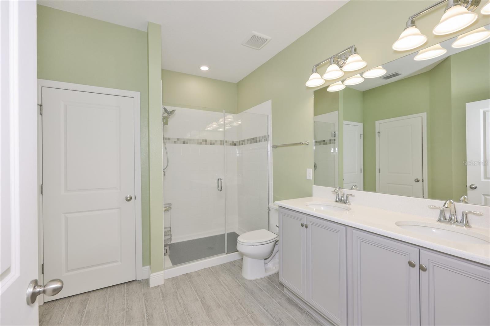 2nd primary bathroom