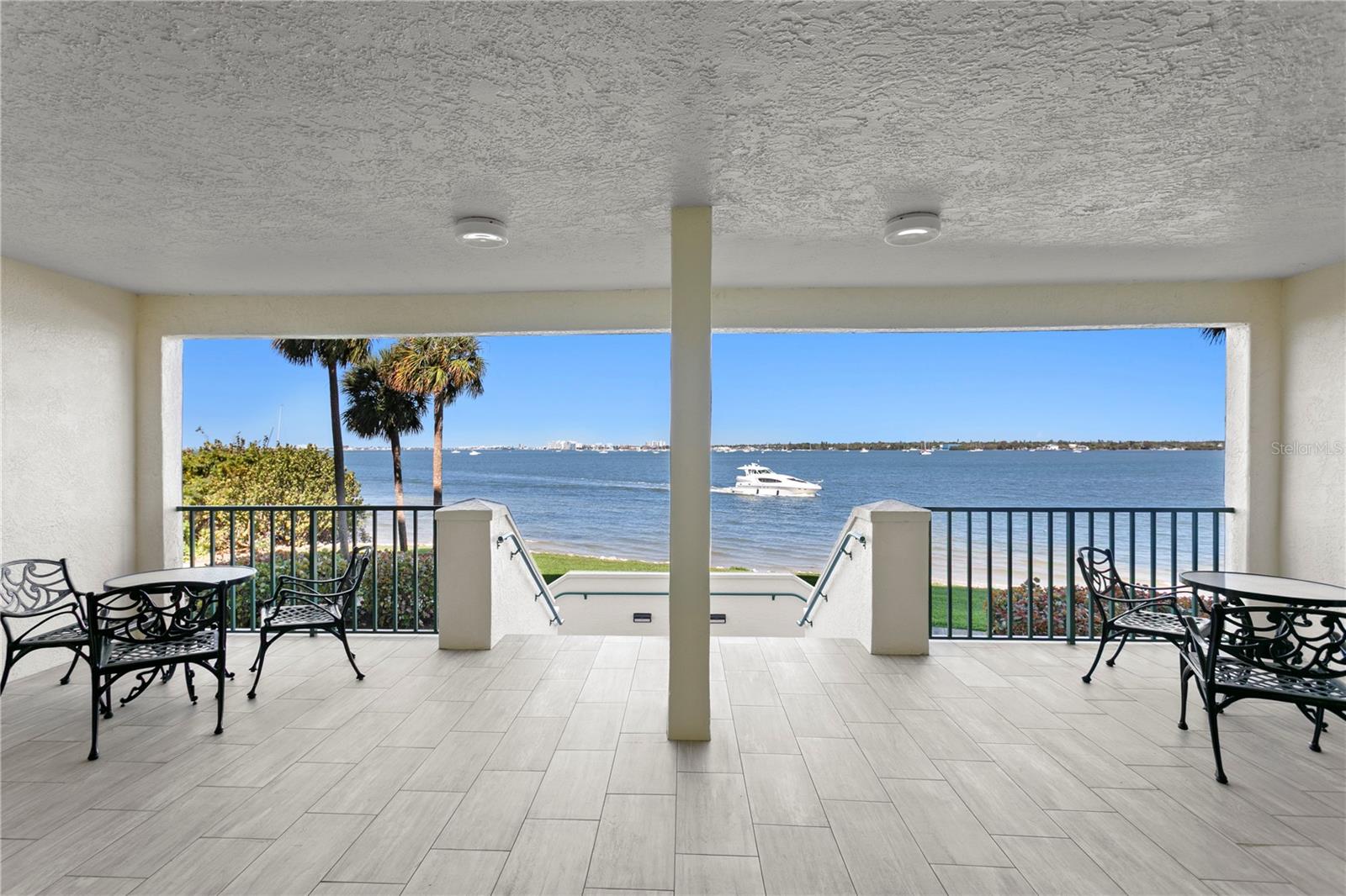 First Floor Lounge Area