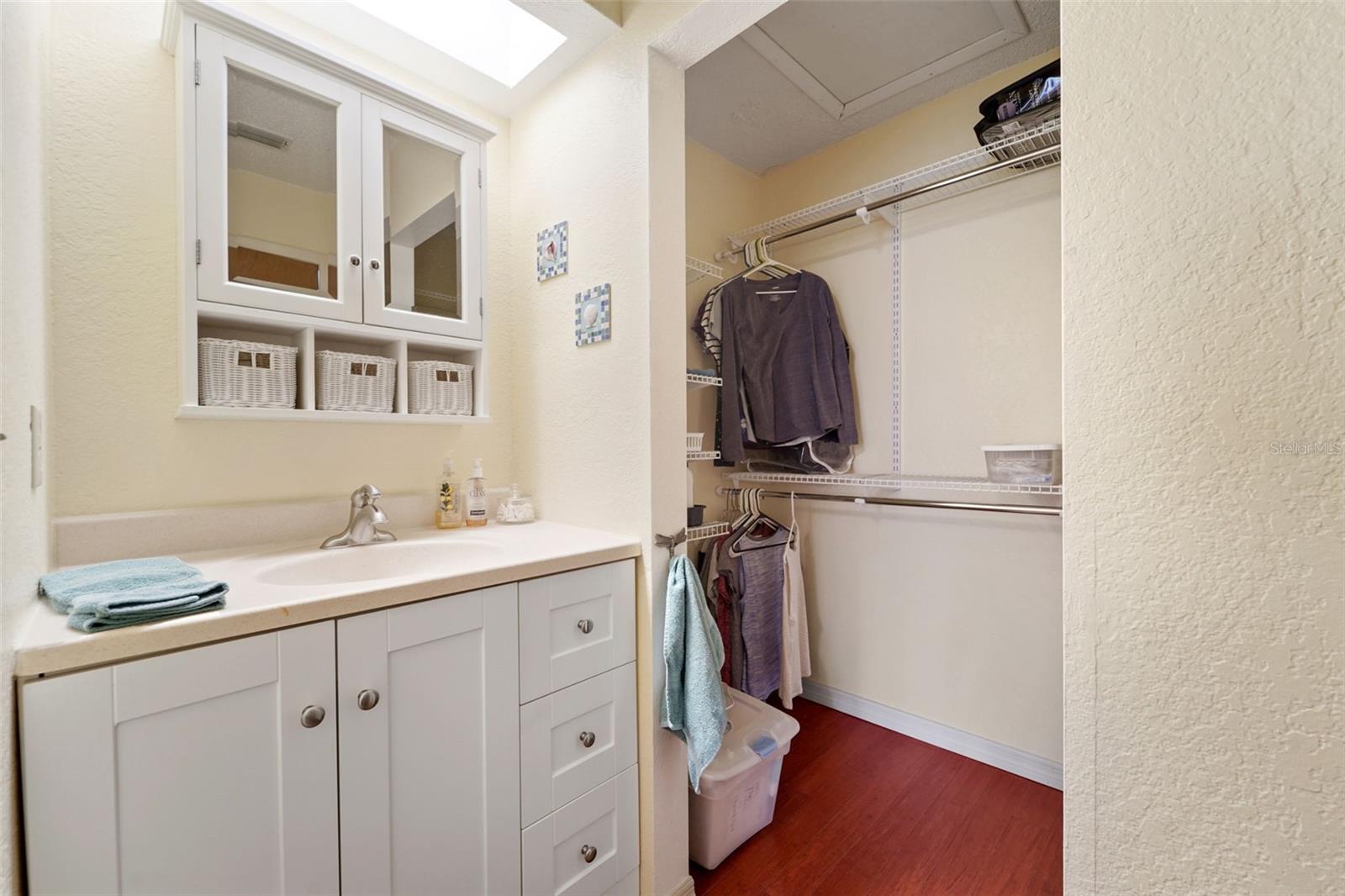 Primary En Suite Bathroom an Closet