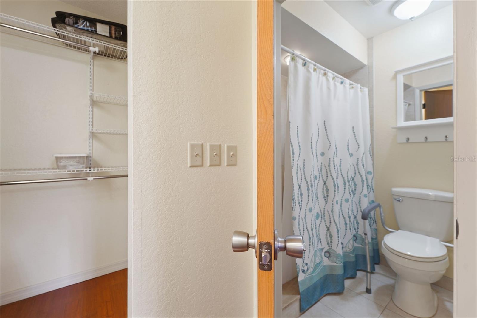 Primary En Suite Bathroom an Closet