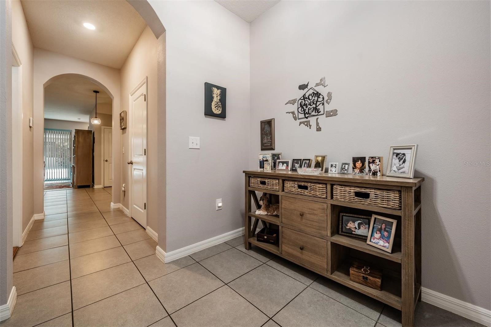 Foyer / Entry Hallway
