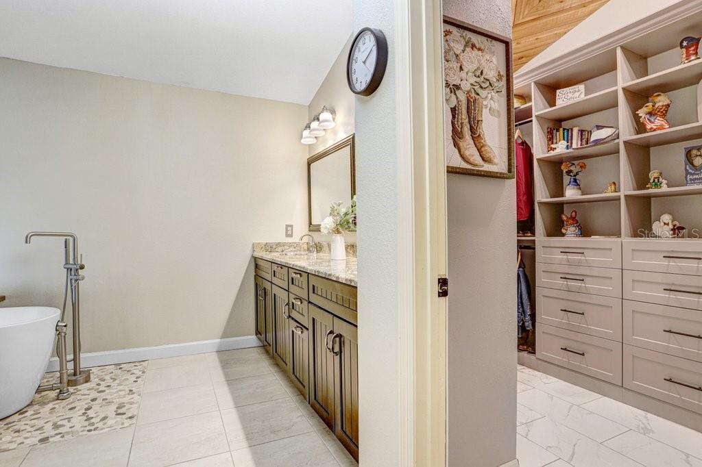 Enter into your spa like retreat