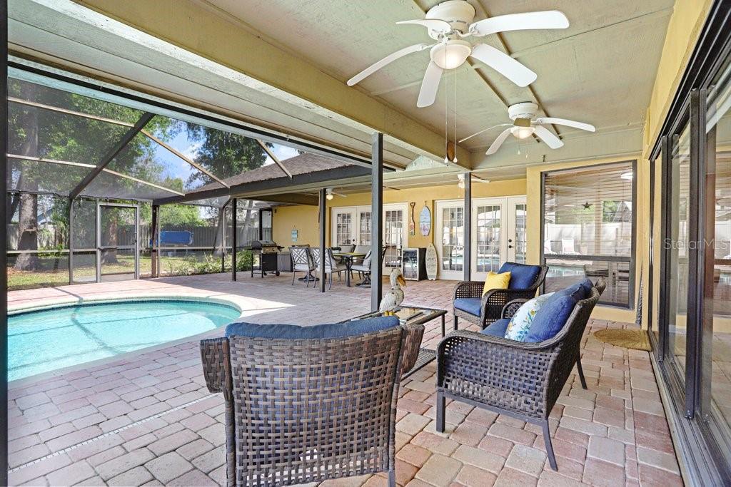 Oversized lanai and heated pool