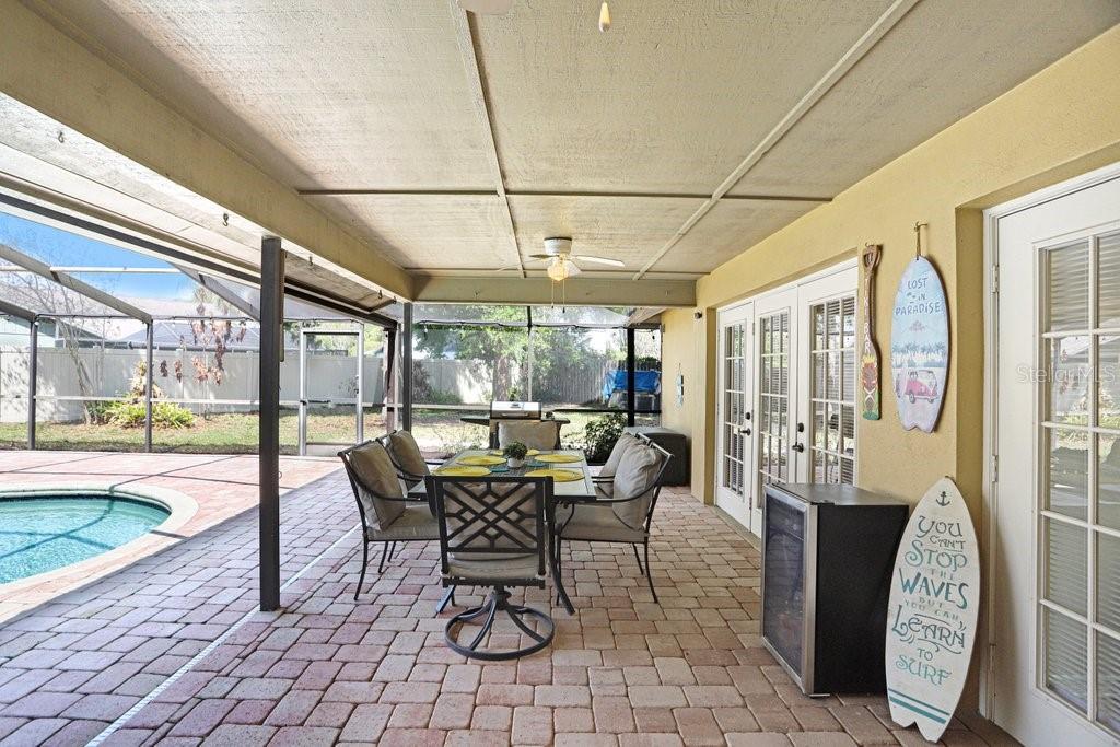 Tons of entertaining space