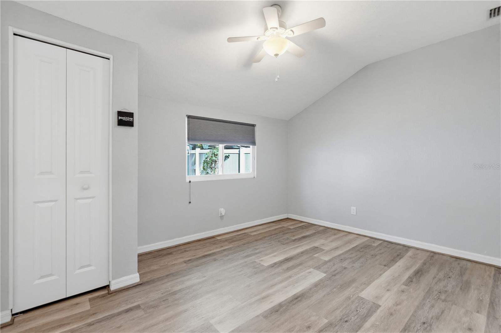 Orange Ave - Primary Suite with 2 closets and En-Suite