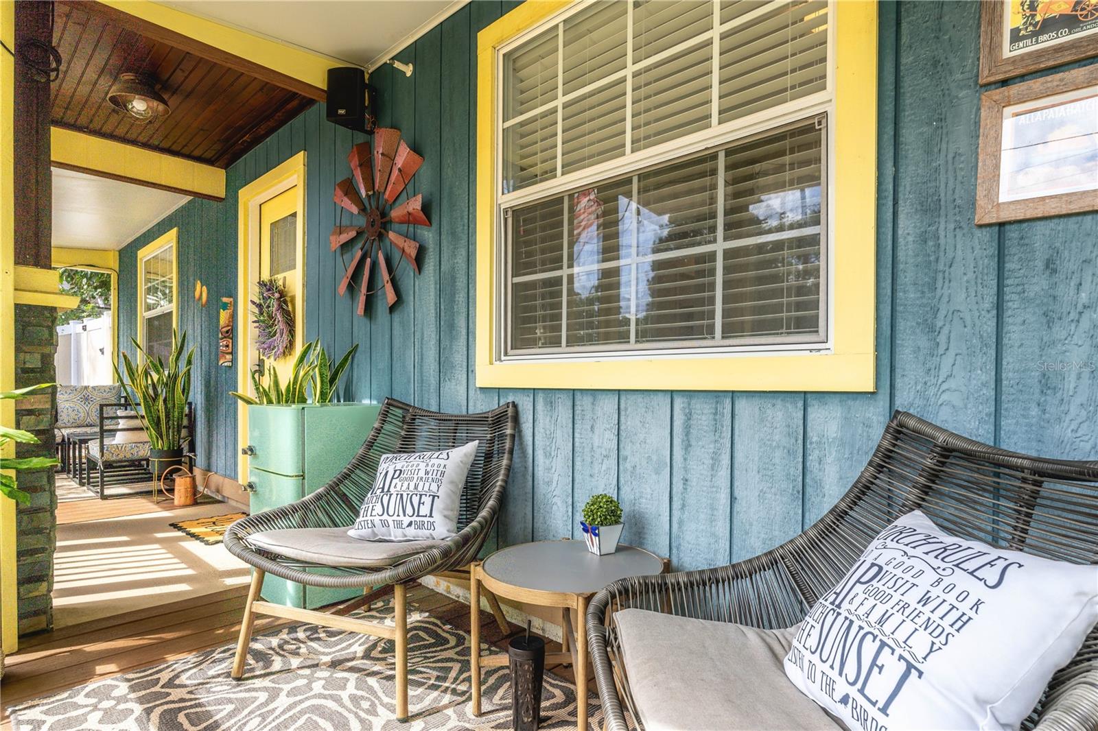 Orange Ave - Front Porch Interior Left