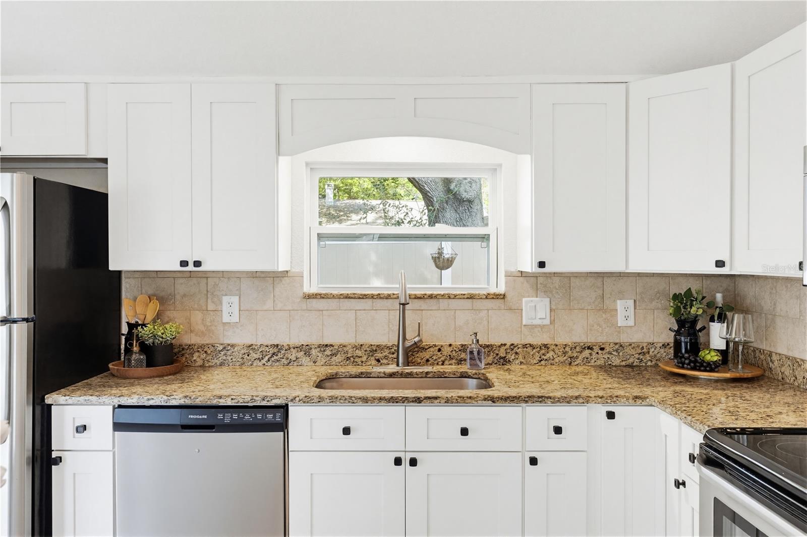 Orange Ave - Kitchen Sink