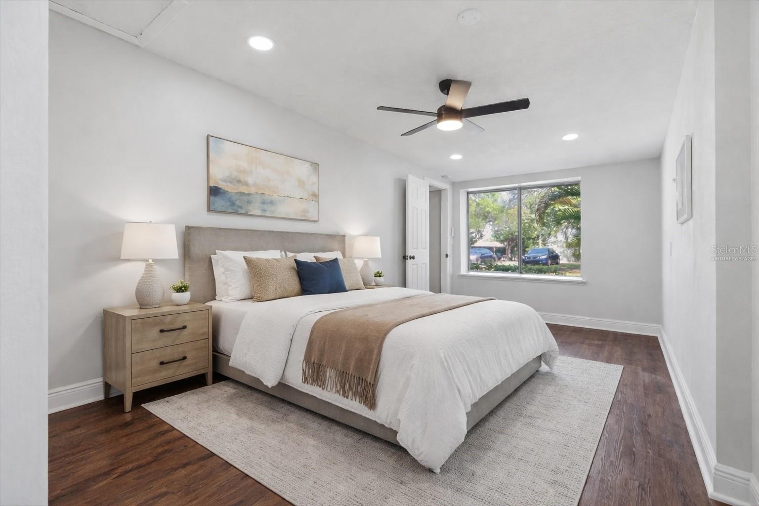 Virtually staged photos