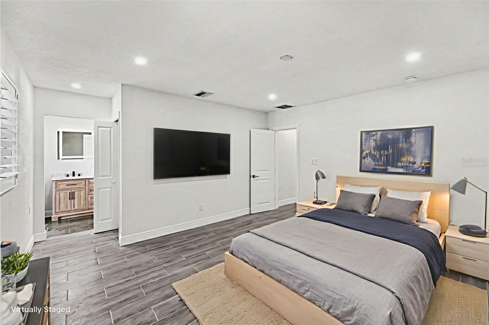Primary Bedroom – Virtually Staged