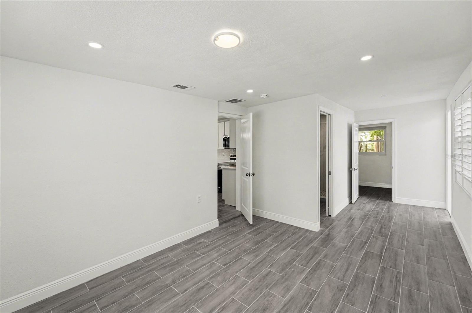 Second Primary Suite (Mother-in-Law Suite)