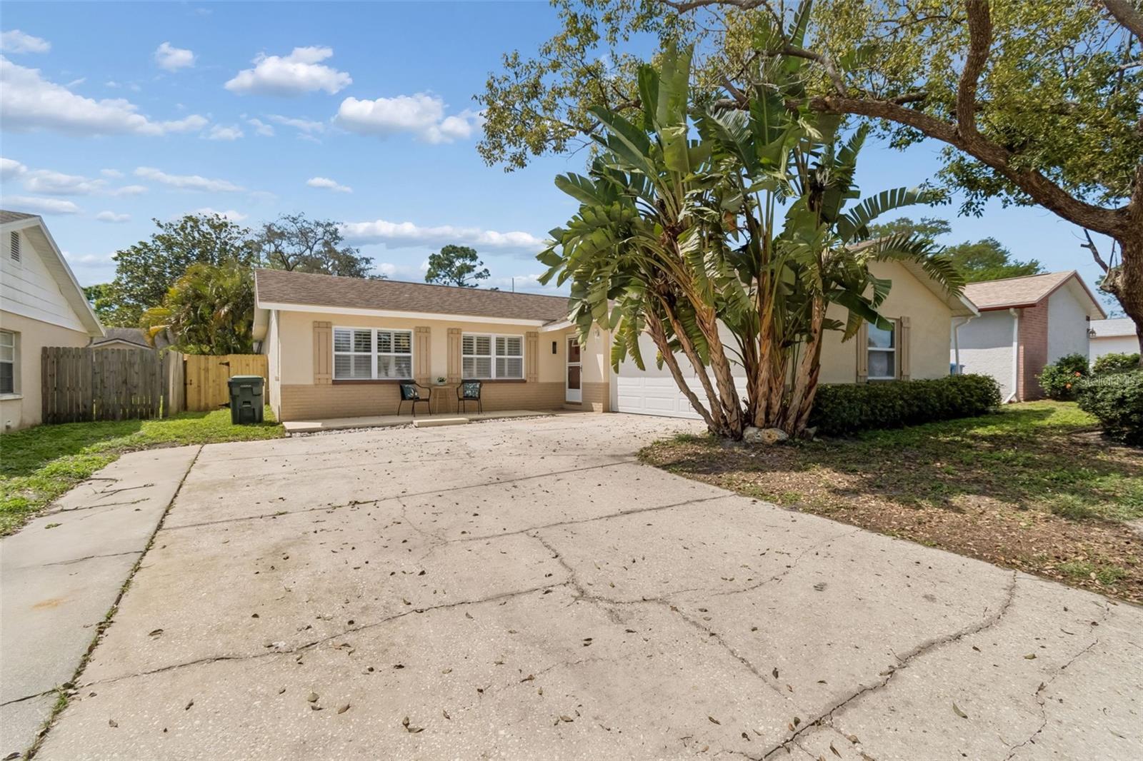 541 5th St SLargo, FL 33771