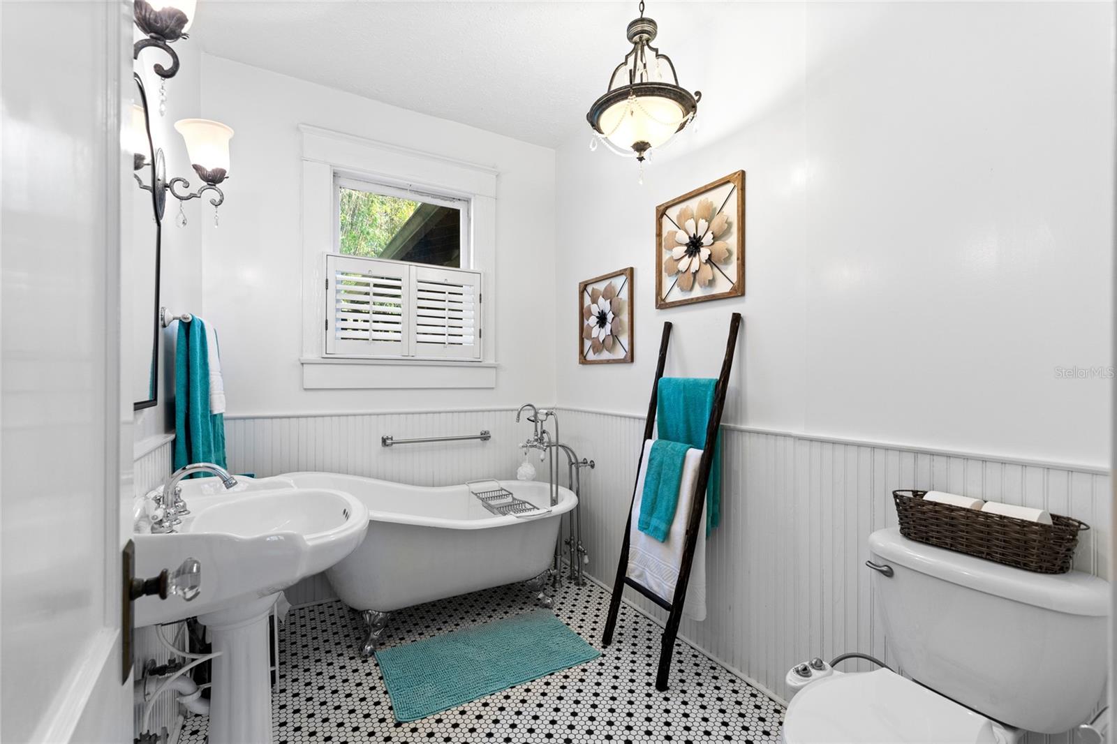 Main house guest bathroom