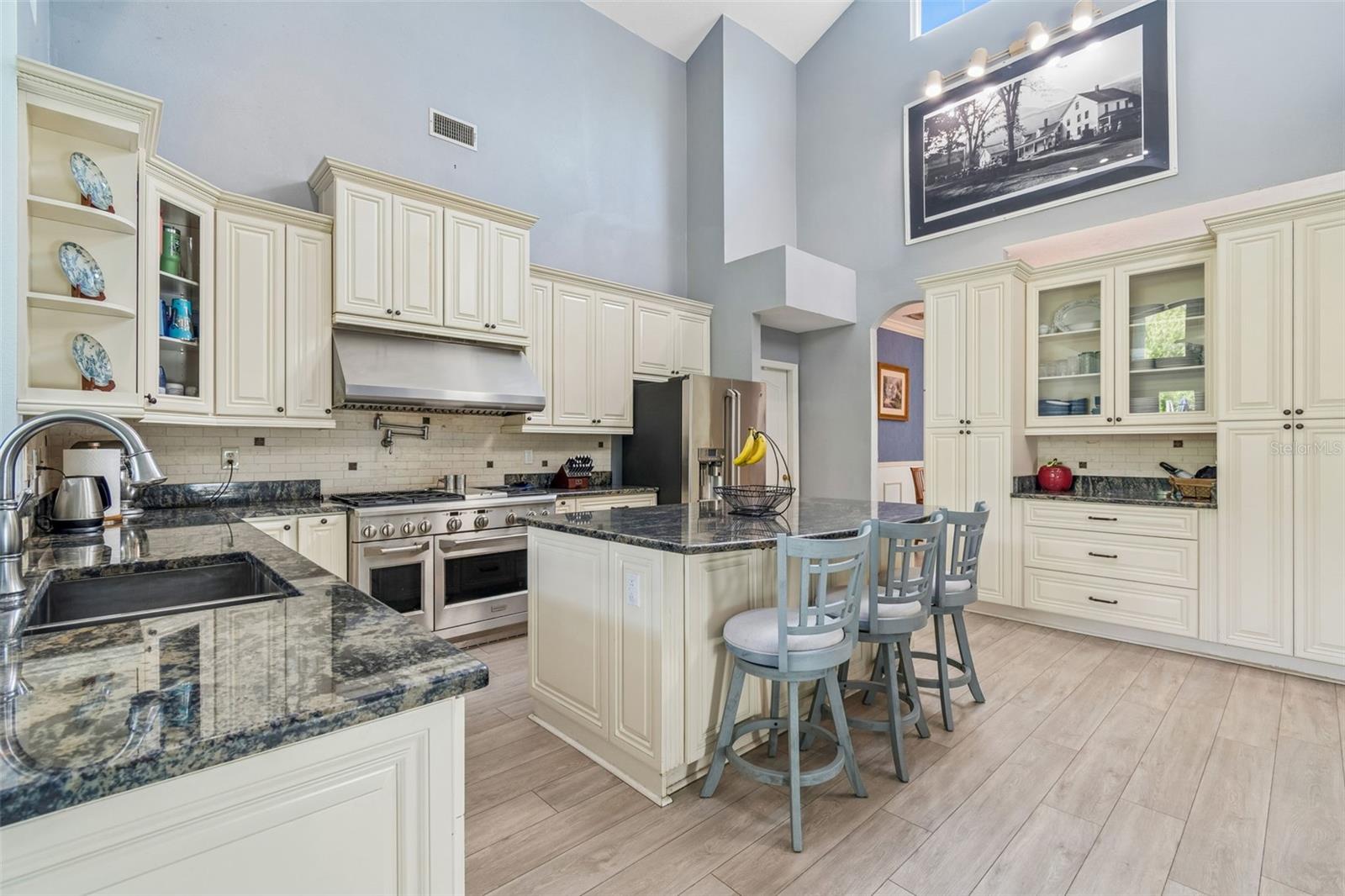 Fully upgraded kitchen!