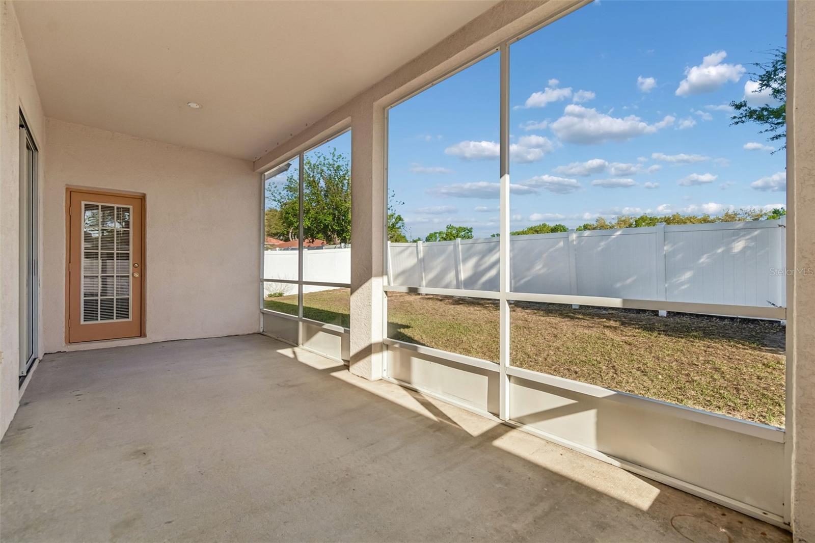 Freshly pressure washed screened lanai!