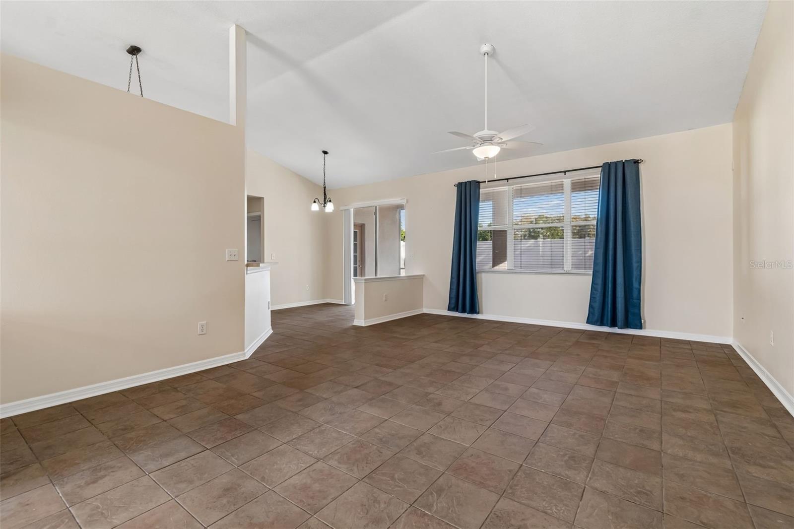 Spacious living room