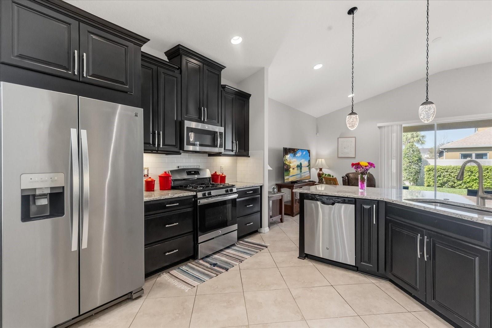 Beautiful Kitchen that flows effortlessly into the living area