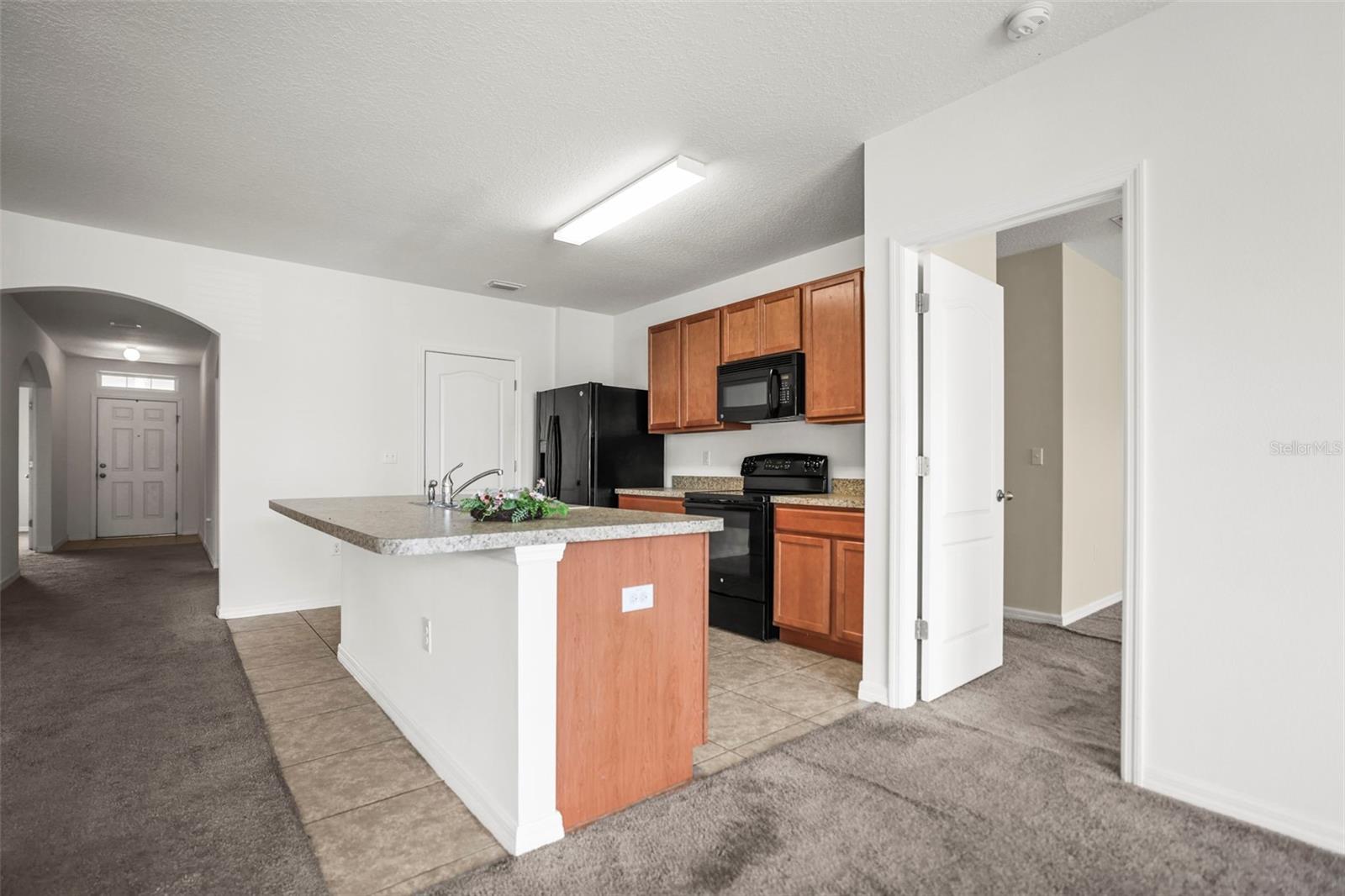 Kitchen/Hallway to front Door