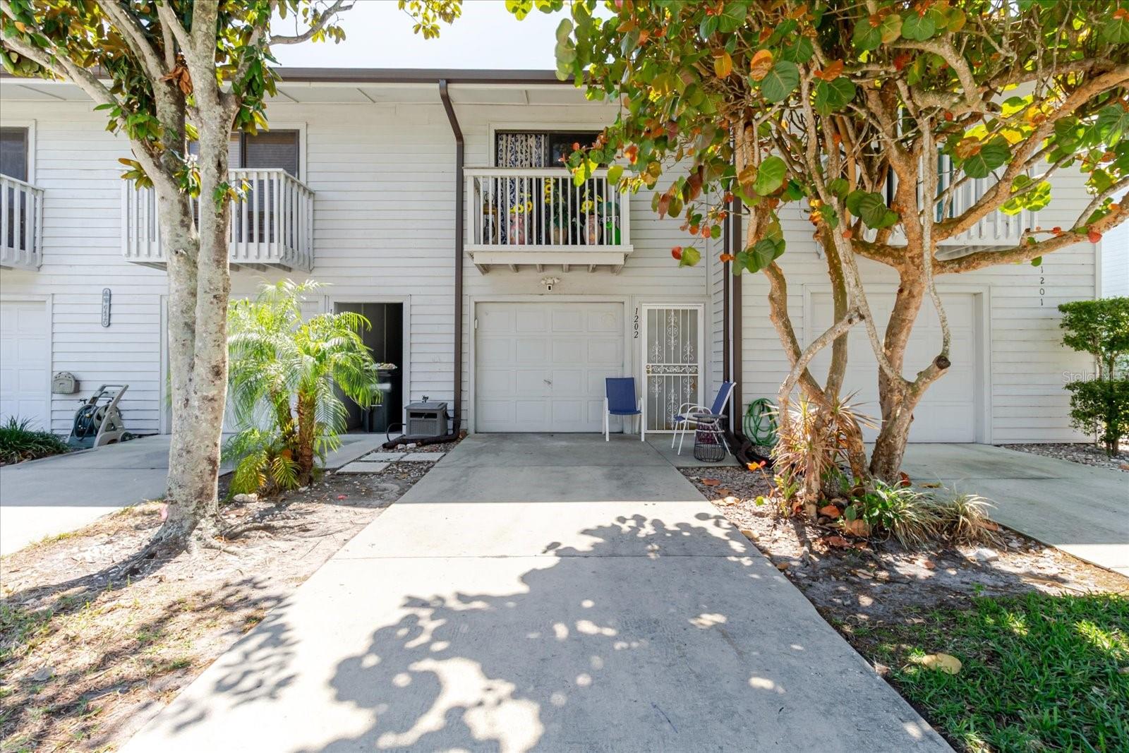 Front of Home With A 1 Car Garage