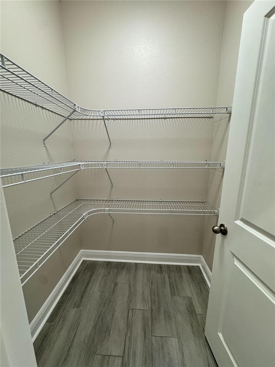 Walk-in Pantry
