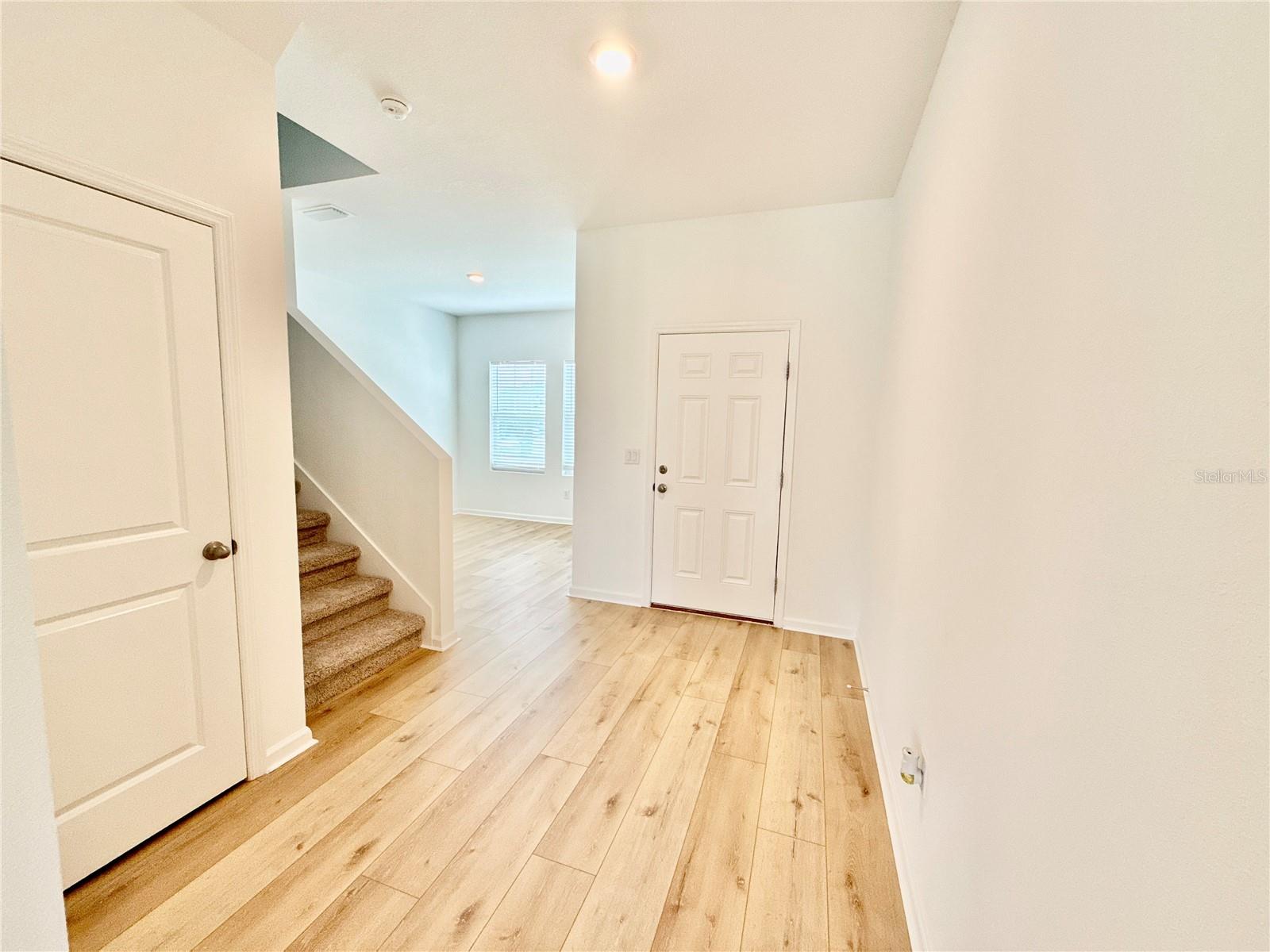 FRONT ENTRANCE FOYER