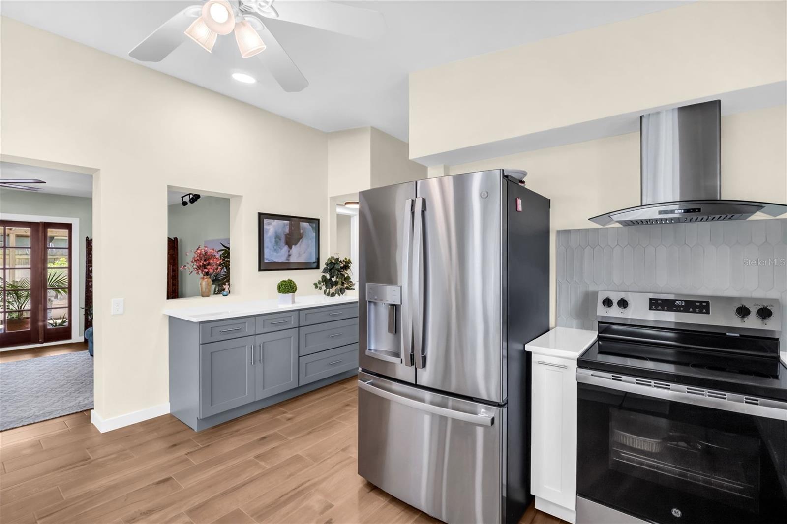 NEW sleek stainless appliances~