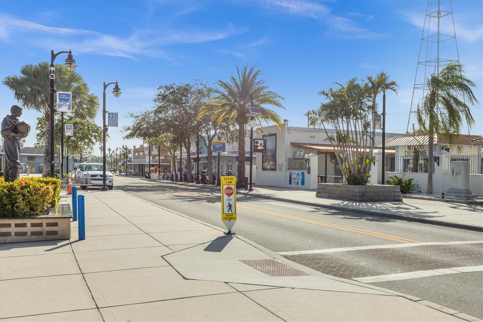 Enjoy easy access to Downtown Tarpon Springs with its charming boutiques, restaurants, and cultural hotspots.