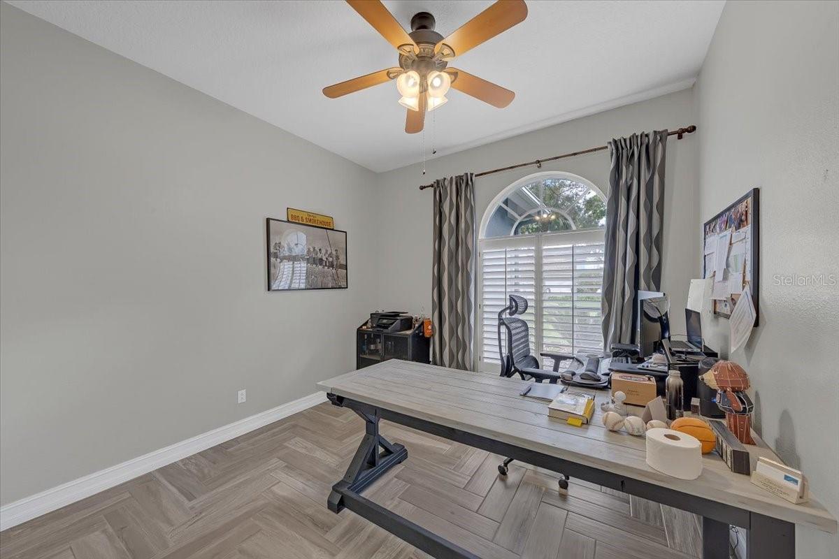 Room that can be converted to office or bedroom!